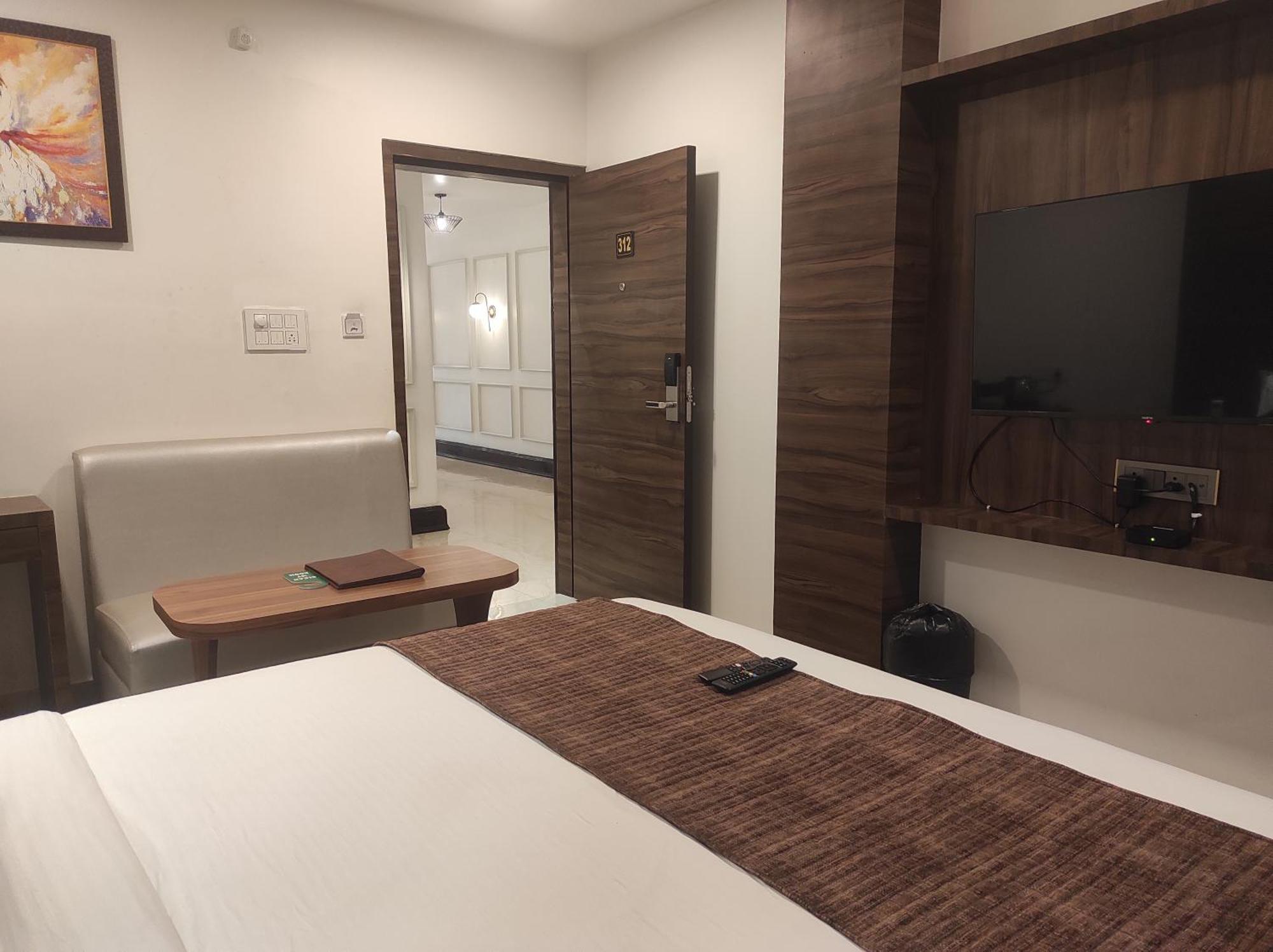 Hotel Obsidian Blue Itanagar Exterior photo
